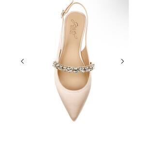 Badgley Mischka Bambi Pointed Toe Sling Back Color Champagne Size 9